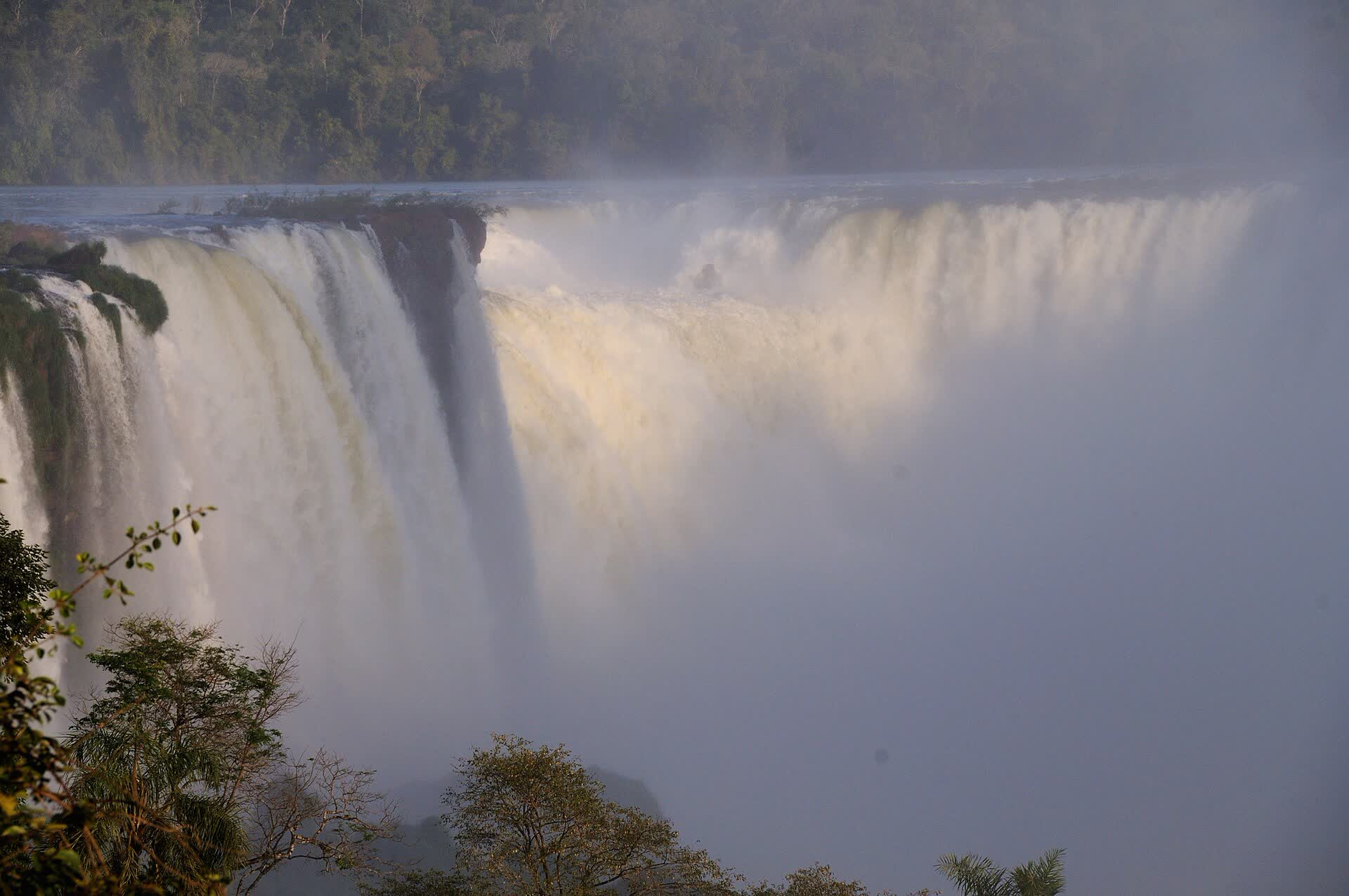 Devil's Throat seen from the Brazilian side
